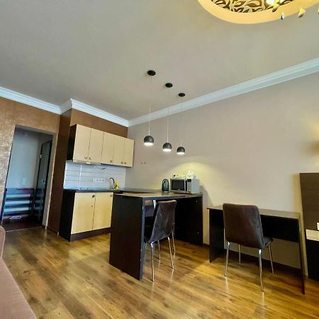 Apartment Elegant เคียฟ ภายนอก รูปภาพ