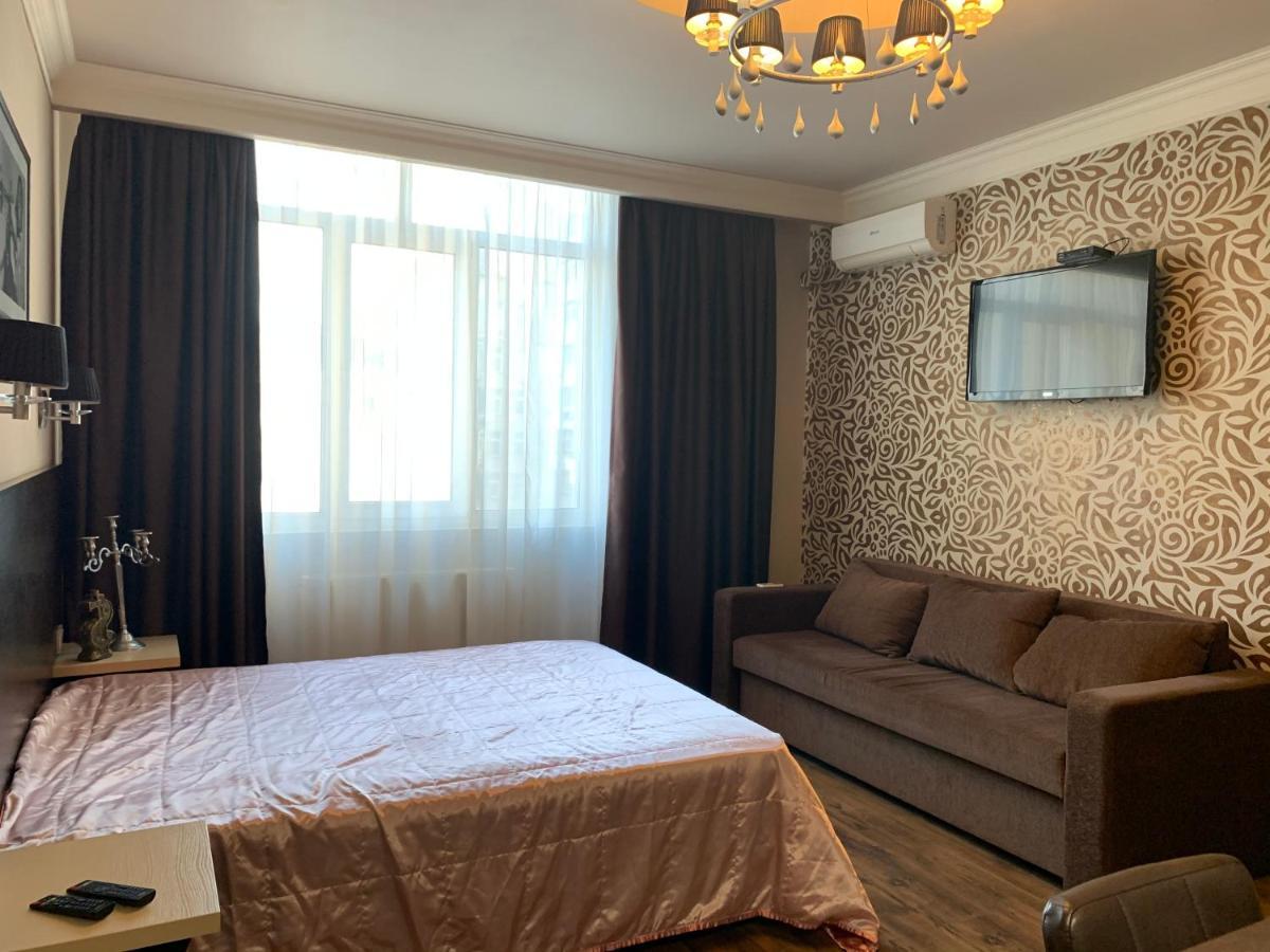 Apartment Elegant เคียฟ ภายนอก รูปภาพ